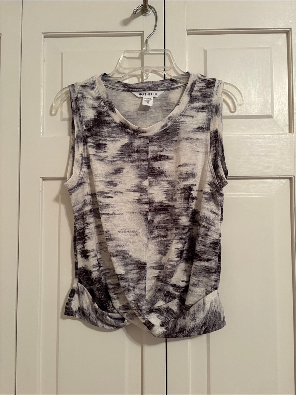 Athleta Black & White Twist-Hem Sleeveless Tank size XS